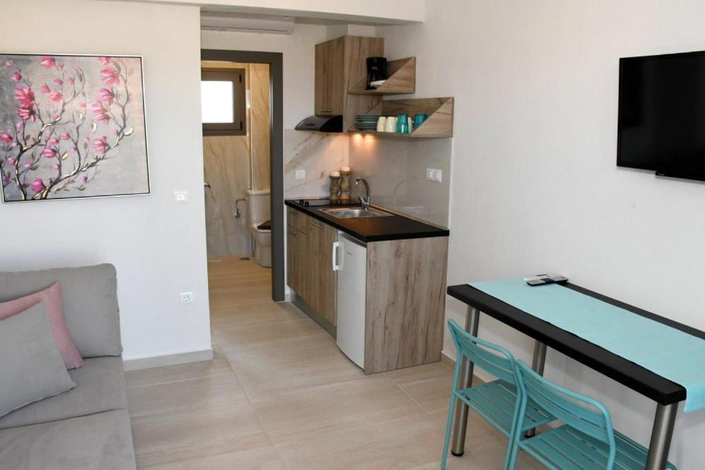 Theano Luxury Suites Nikiti Экстерьер фото