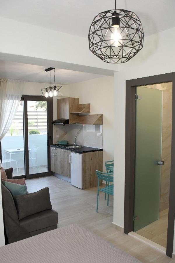Theano Luxury Suites Nikiti Экстерьер фото